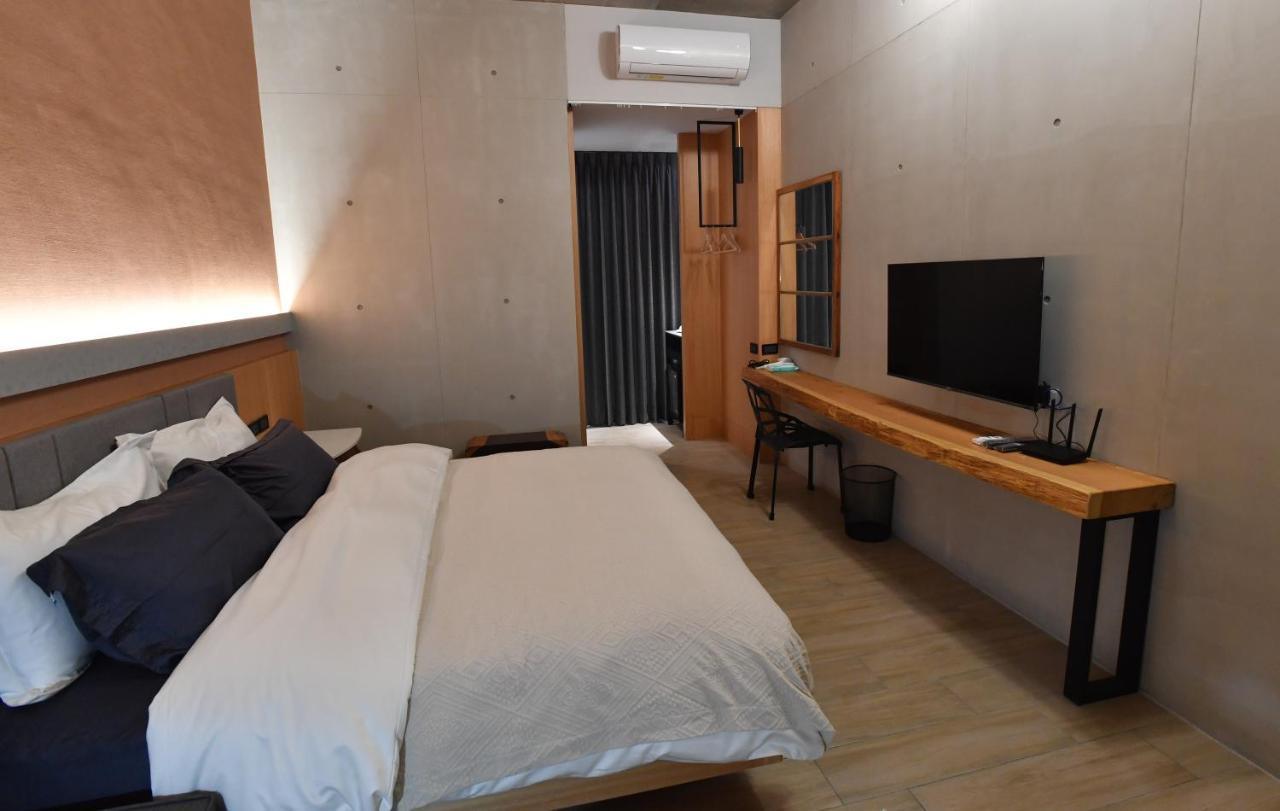 Fu'S House 52 Hotel Tainan Bagian luar foto