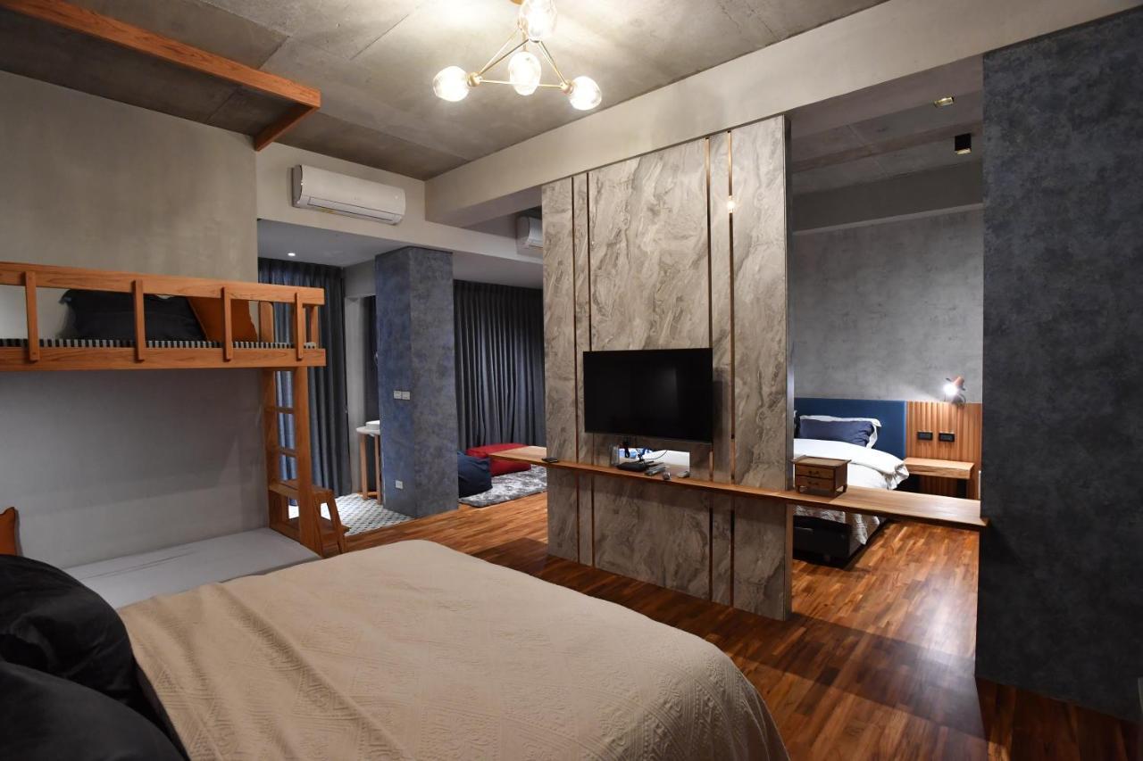 Fu'S House 52 Hotel Tainan Bagian luar foto
