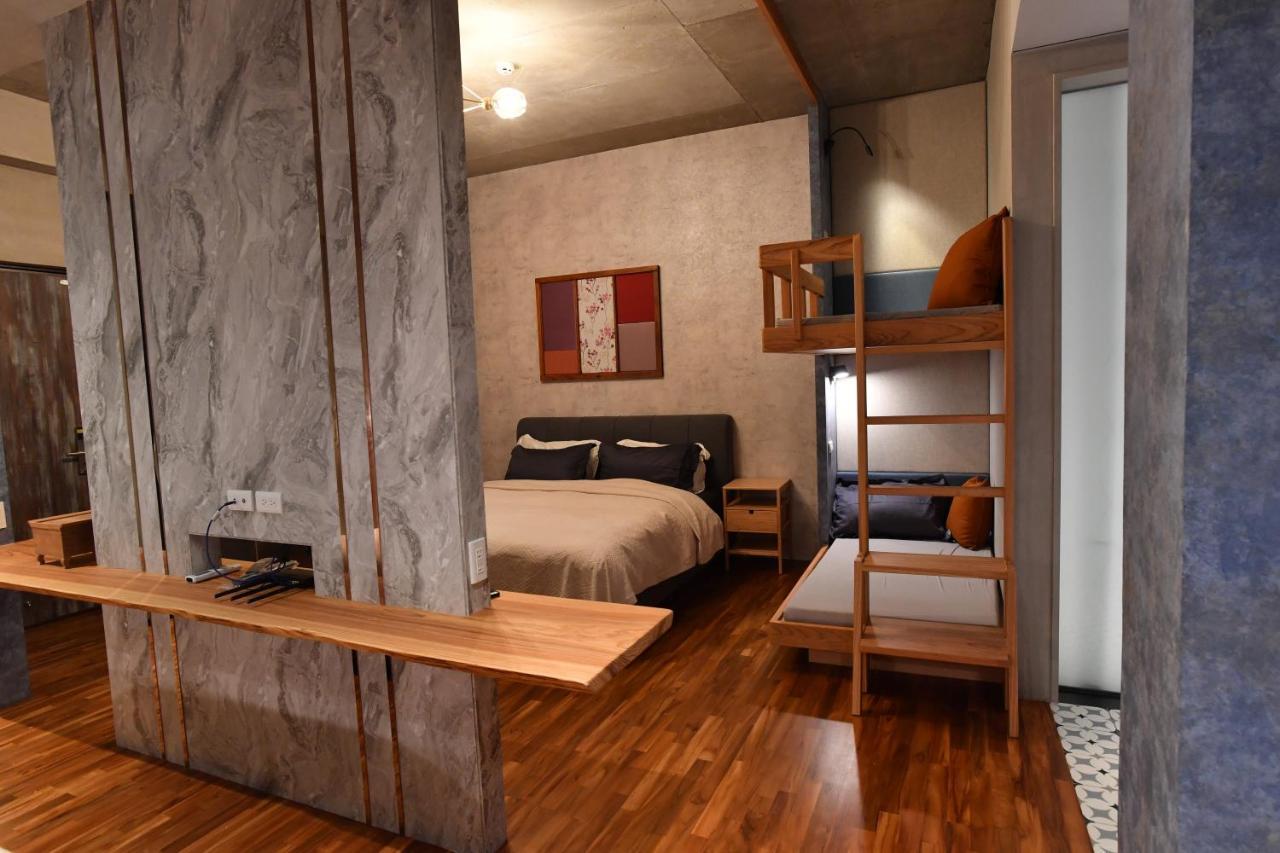 Fu'S House 52 Hotel Tainan Bagian luar foto
