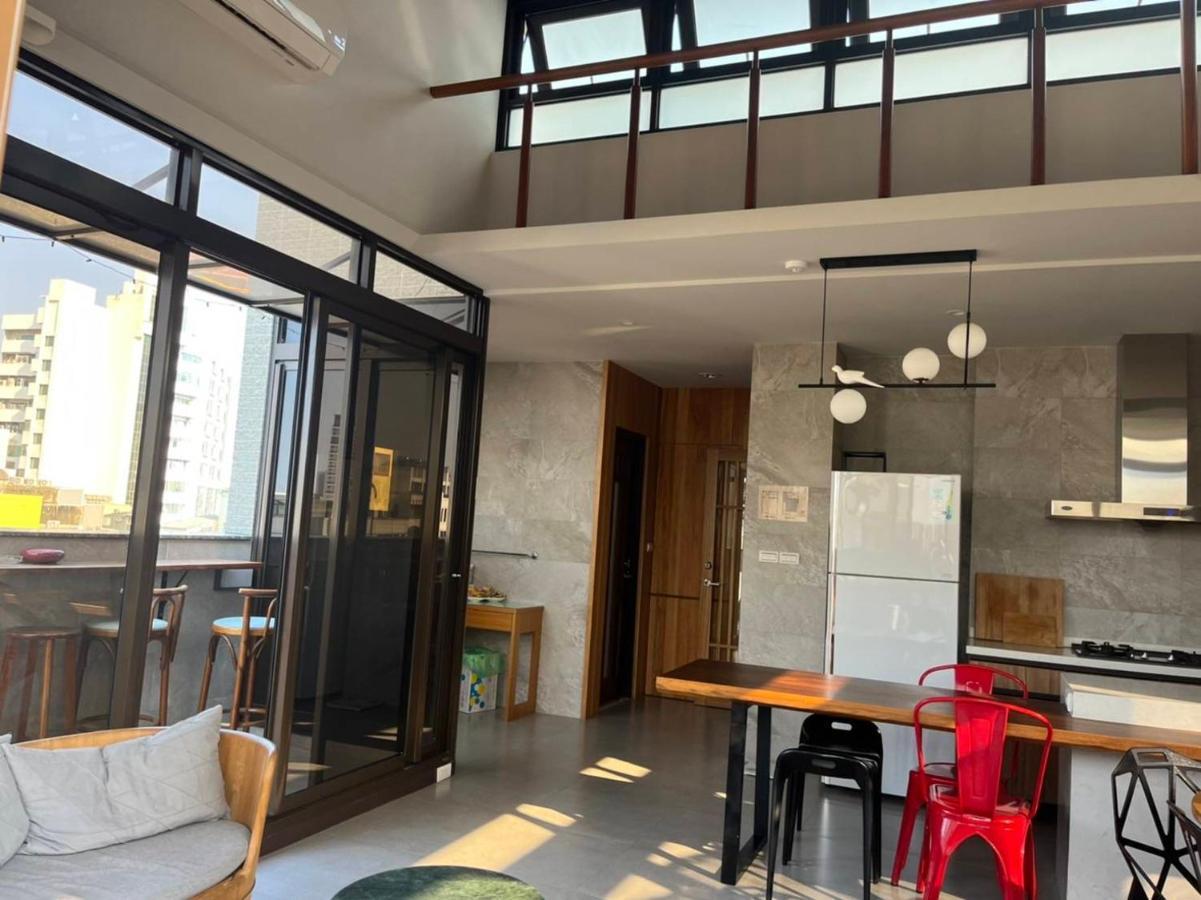 Fu'S House 52 Hotel Tainan Bagian luar foto