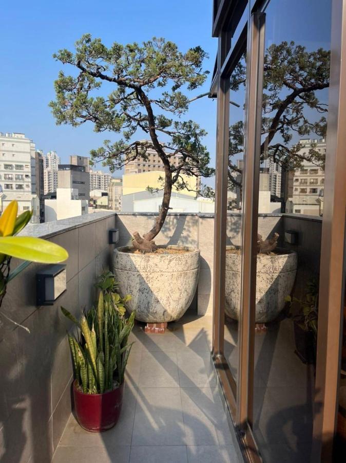 Fu'S House 52 Hotel Tainan Bagian luar foto