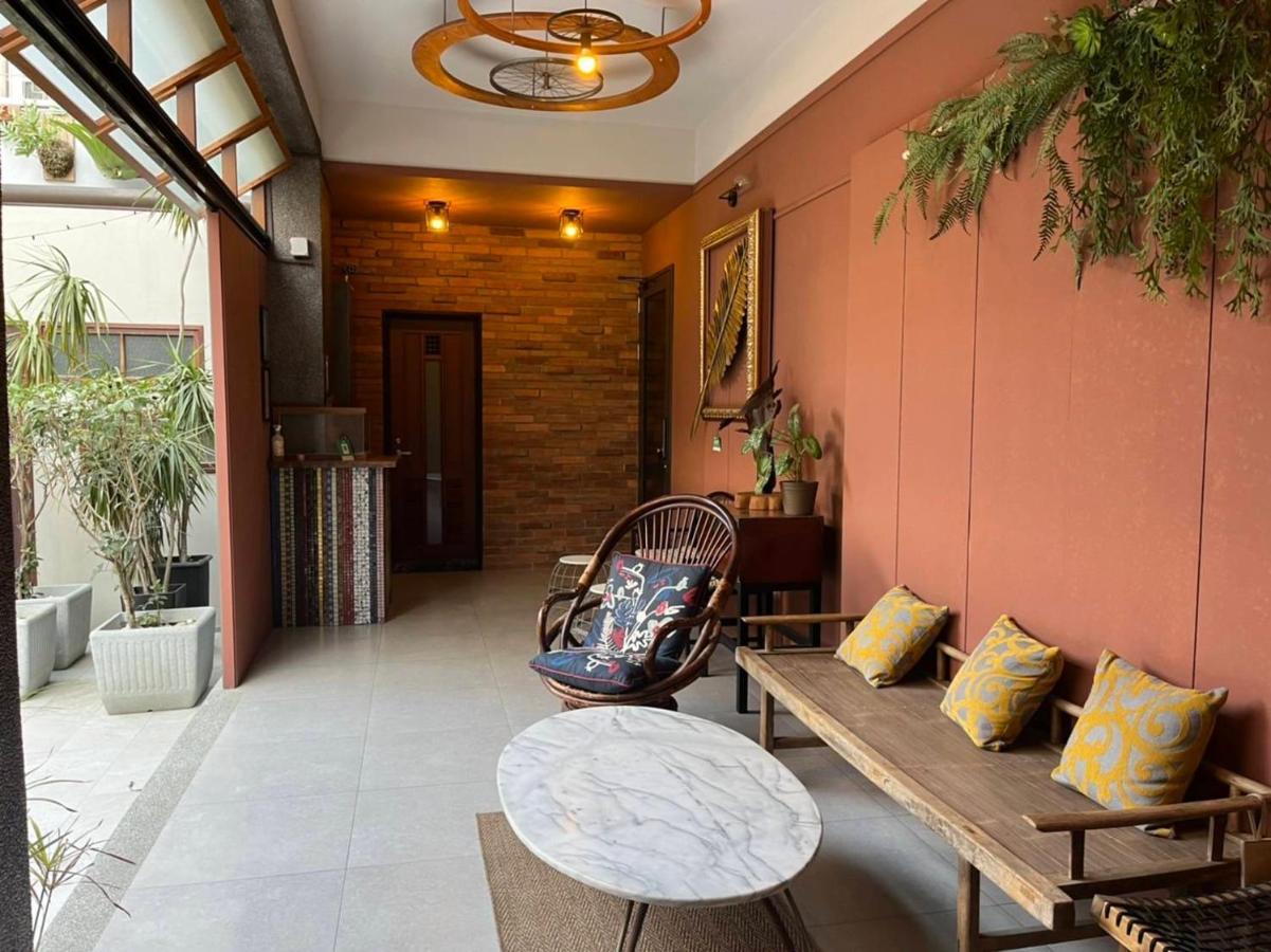 Fu'S House 52 Hotel Tainan Bagian luar foto